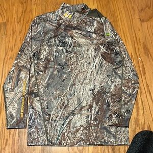 Under Armour Mossy Oak Fitted Camo long sleeve